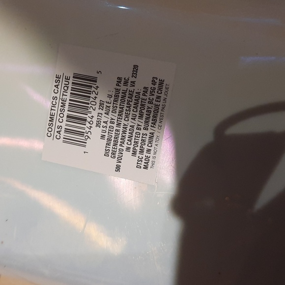 NWT Iridescent COSMETIC CASE /MIRROR  &FREEBIES Eye Shadow Lip Balm Nail File - Picture 5 of 6